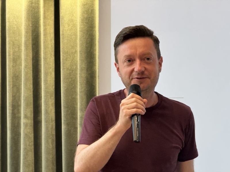 Остап Сливинський. У четвер, 28 серпня в книгарні «Сенс» на Промприладі в Івано-Франківську відбулося відкриття фестивалю-воркшопу для молодих авторів «Прописи»