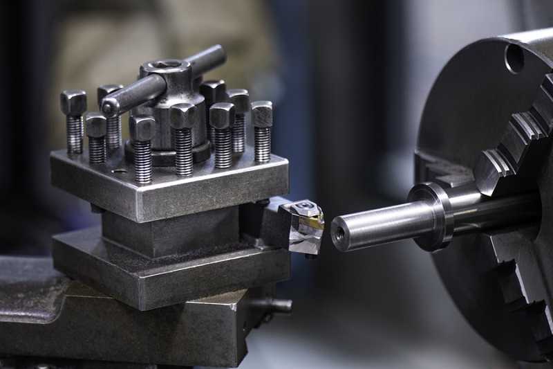 insert in holder in the turret holding a lathe knife