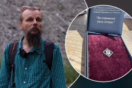 Франківський митець Ярема Стецик отримав нагороду від командувача Сил спеціальних операцій ЗСУ