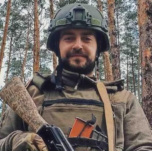 Івано-Франківщина знову має болючі втрати. На війні загинув Андрій-Мирослав Атаманюк з у села Старий Косів Косівської громади.