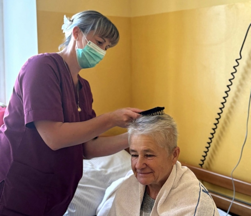 У Франківській ЦМКЛ понад два роки безкоштовно доглядають за важкохворими пацієнтами