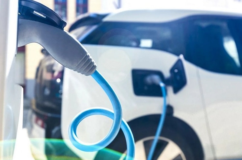 електромобіль