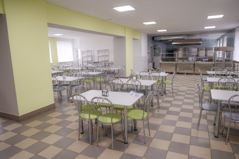 Тепер Сваричівський ліцей має оновлений харчоблок і новий шкільний автобус