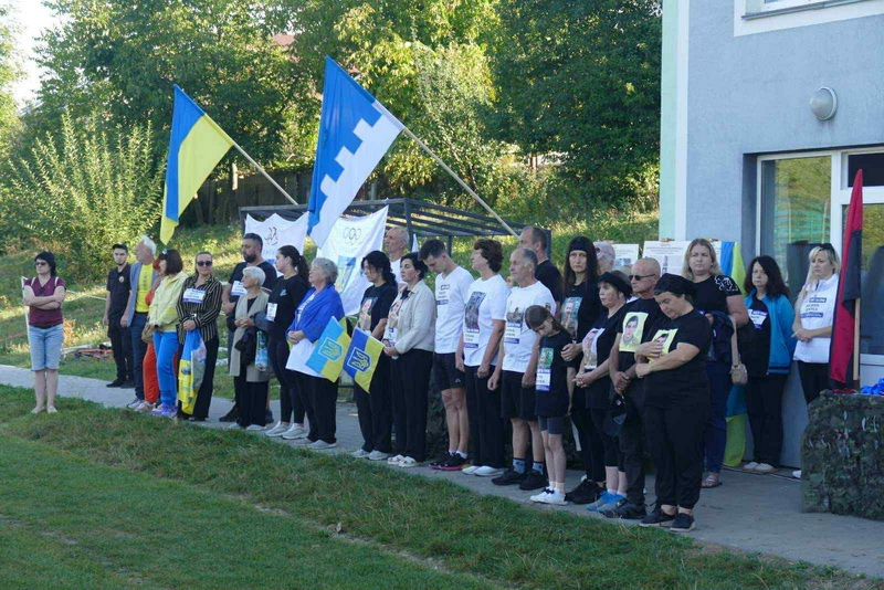 «Шаную воїнів, біжу за Героїв України». У Крихівцях відбувся пам’ятний благодійний забіг