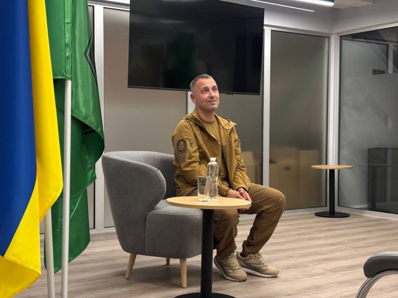 photo_5334849148777791264_y