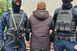 На Прикарпатті поліцейські затримали наркоторговців, які вирощували коноплі та збували психотропи