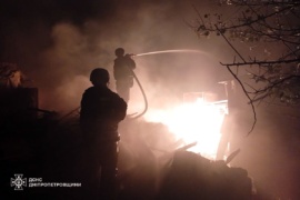 Уночі росіяни атакували Дніпропетровщину: поранена жінка, зруйнований будинок