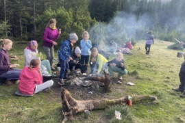 В Карпати без ґаджетів. Ірина Гищук водить дітей у гірські походи, щоб відволікти від війни