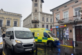 До Коломиї волонтери з усього світу пригнали 50 автівок, які потім поїдуть на фронт