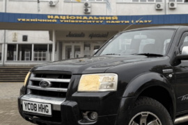Студенти ІФНТУНГ придбали автомобіль для військових 102 бригади ТрО