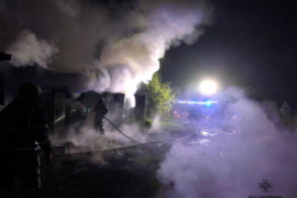 У Франківську рятувальники загасили пожежу гаражів на території кооперативу