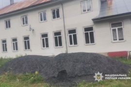 На Надвірнянщині підприємиця продала навчальному закладу неякісне вугілля