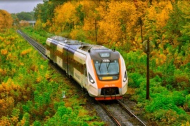 На вихідних до Ворохти курсуватиме три регіональні поїзди