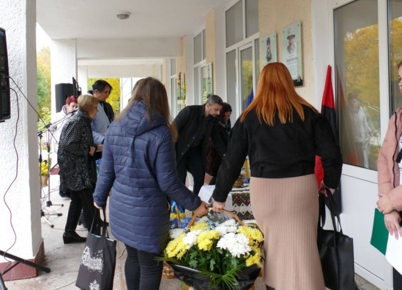 У Калуші відкрили анотаційні дошки трьом загиблим захисникам