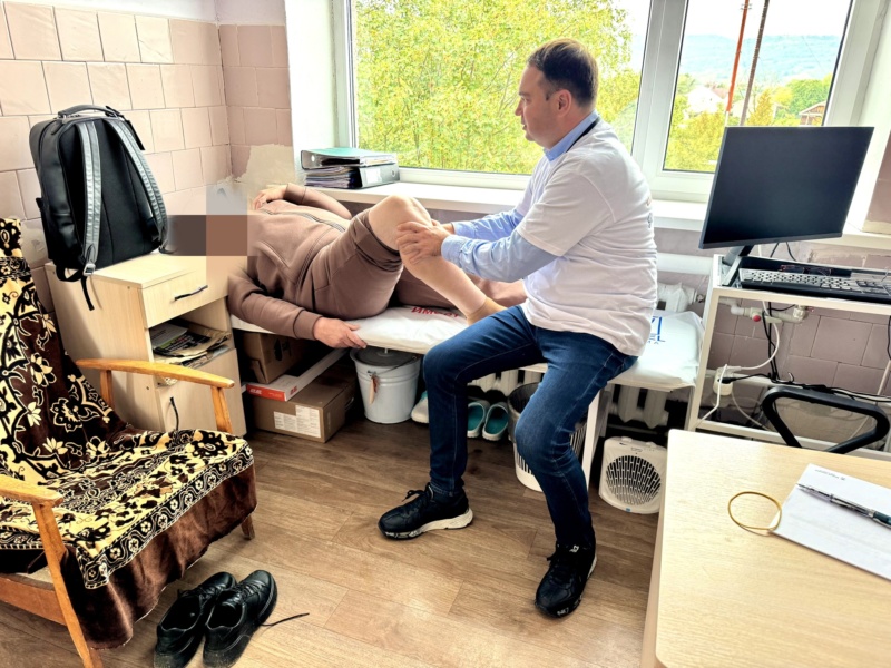Франківські лікарі провели виїзний медичний огляд у Перегінську