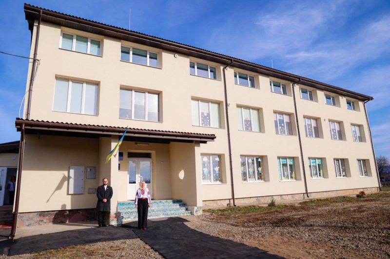 У Дубовецькій громаді відкрили оновлений дитячий садок