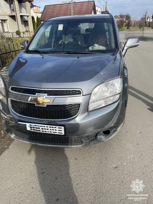 У Франківську п`яний водій без прав вчинив ДТП і втік