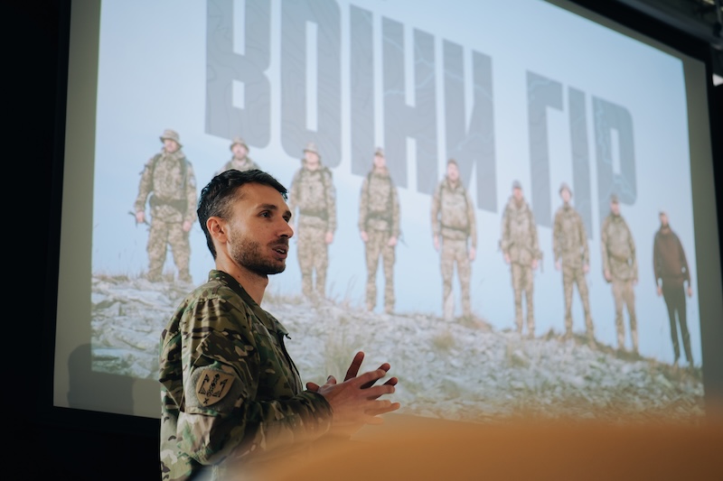 Раніше Назар Назарук захоплювався екстримом. Зараз він працює відеографом у 10 гірсько-штурмовій бригаді «Едельвейс»