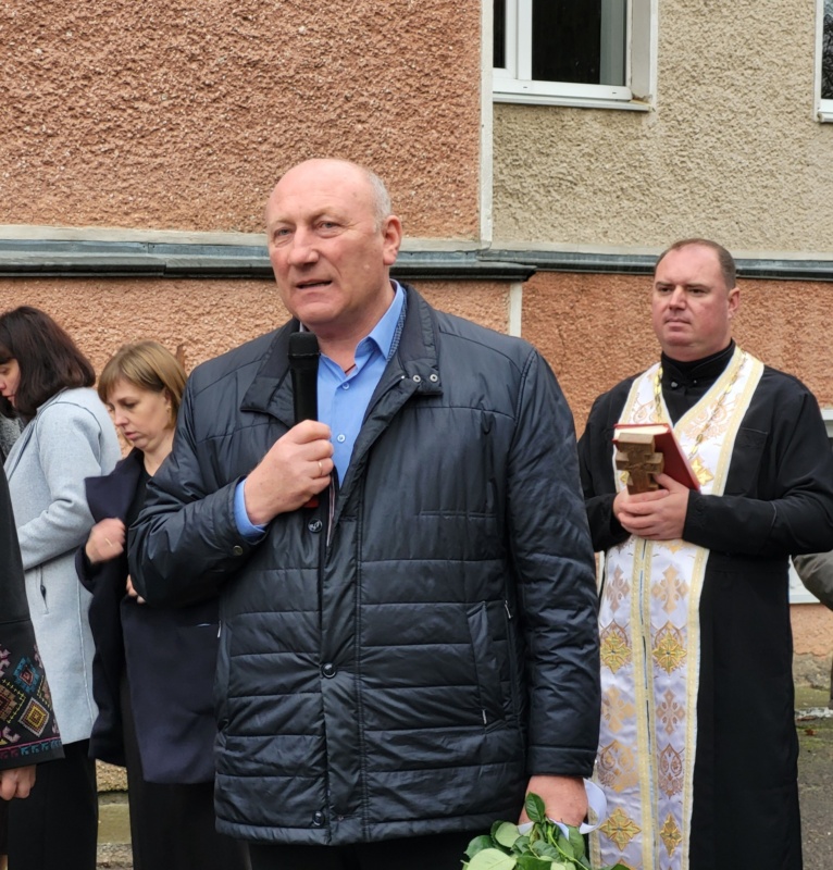 Бурштинська громада отримала новий шкільний автобус (ФОТО)