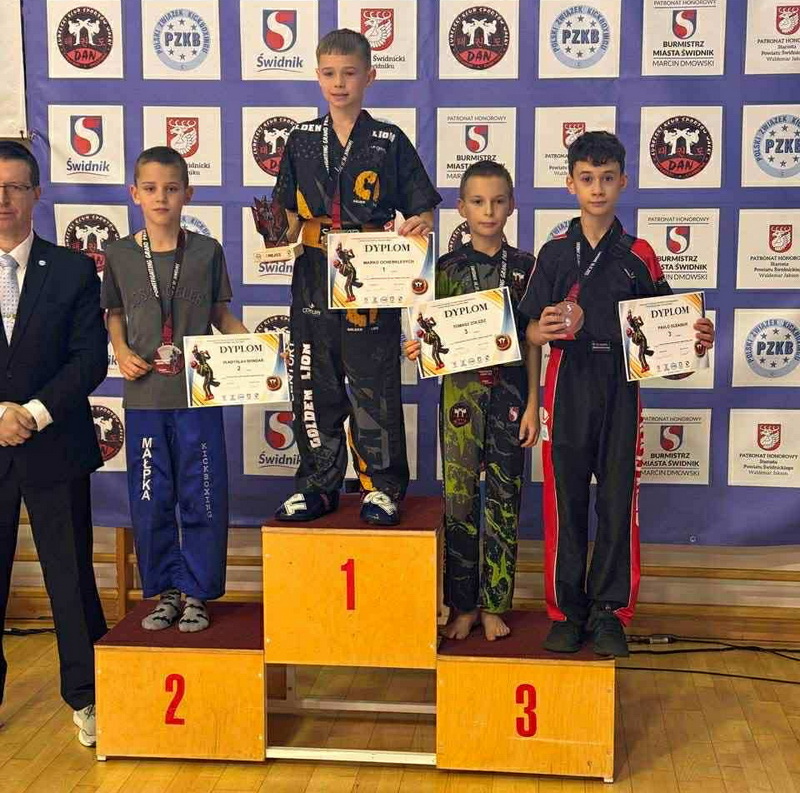 Привезли медалі з міжнародного турніру з кікбоксингу WAKO