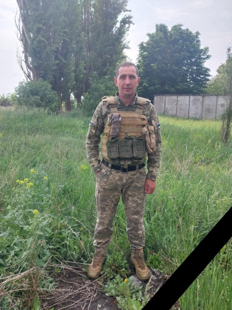 Івано-Франківщина знову має болючі втрати. Прикарпаття втратило п'ятьох захисників – Андрія Тимківа, Віктора Самойлова, Романа Іванківа, Володимира Космірака, Василя Мойсея.