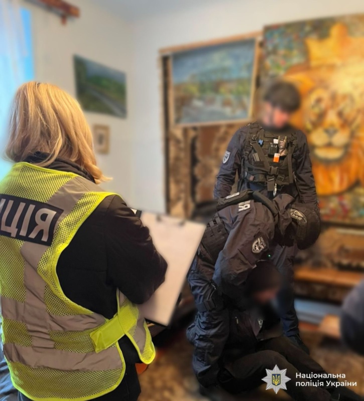 На Прикарпатті чоловік побив односельця, вкрав його велосипед і втік