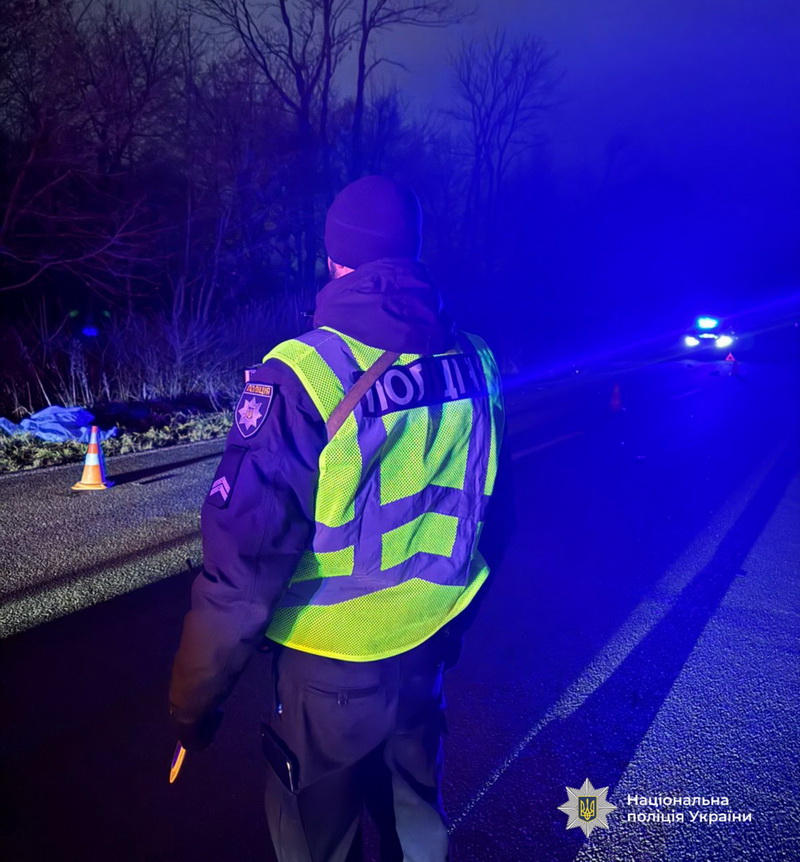 На Прикарпатті легковик збив велосипедиста, чоловік загинув