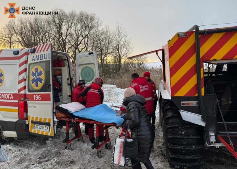Через негоду на Прикарпатті відсутній проїзд до семи населених пунктів. Йдеться про чотири села Чернелицької та три села Городенківської територіальних громад.