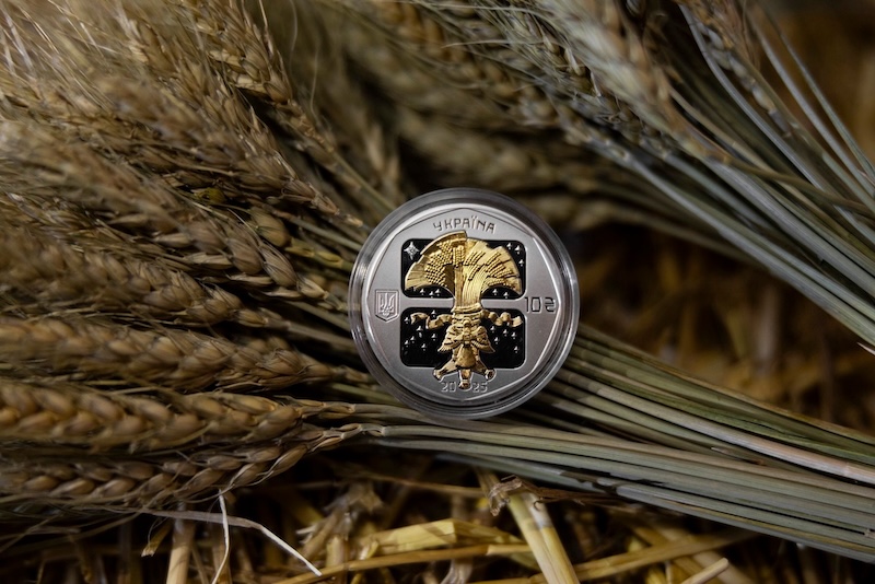 Національний банк України презентував нову пам’ятну монету «Дух Різдва»