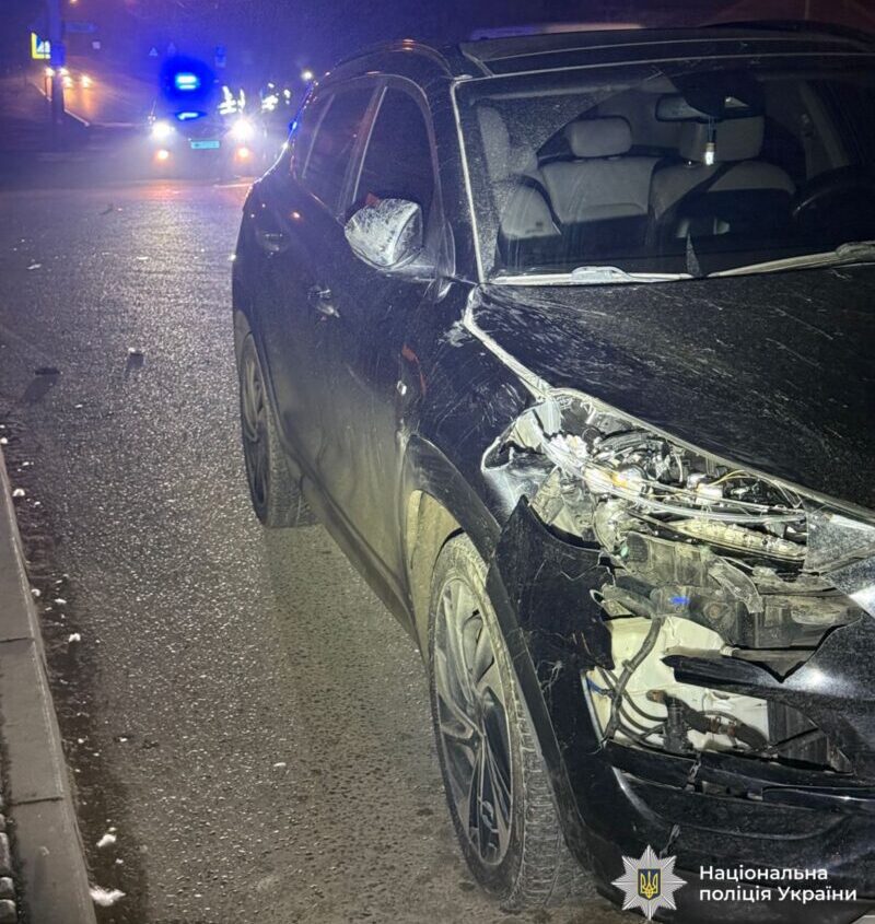 Минулими вихідними на дорогах Прикарпаття трапилися п’ять дорожньо-транспортних пригод із постраждалими. За всіма фактами правоохоронці розпочали досудові розслідування.