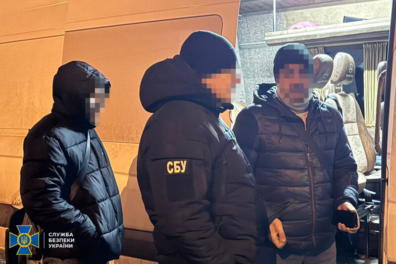 На Прикарпатті викрили схему переправлення ухилянтів до Румунії та Молдови