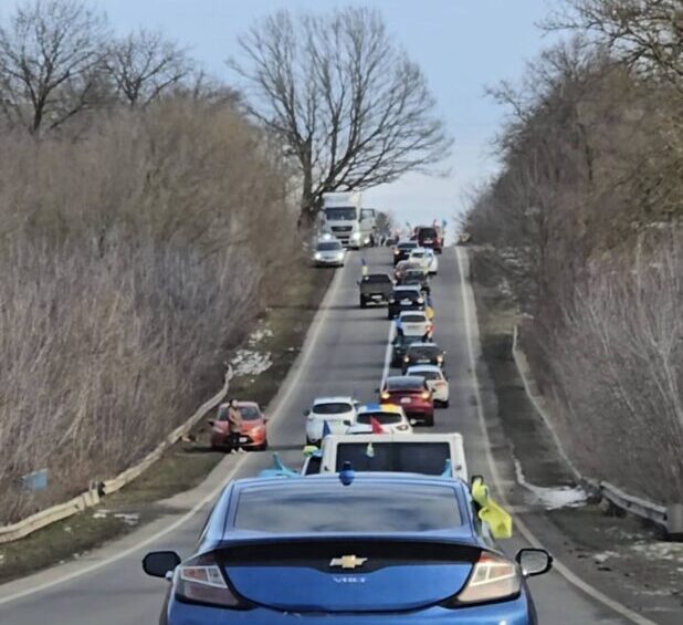 На Снятинщині відбувся автопробіг на підтримку полонених і безвісти зниклих захисників
