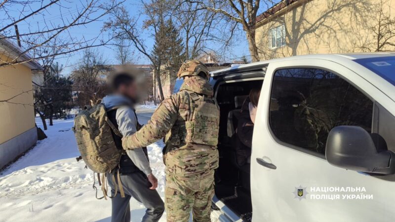 На Прикарпатті затримали злочинців, які вкрали з банківських рахунків понад 260 тис грн