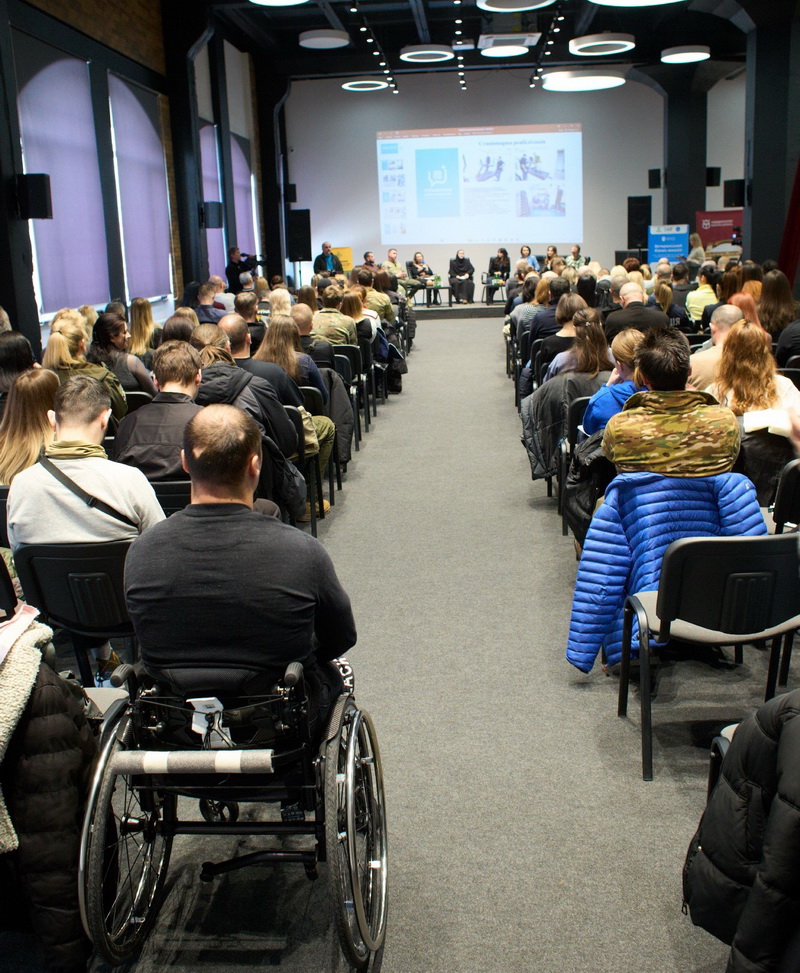 Форум ветеранів у Франківську обговорив, як швидше повернути захисників до цивільного життя