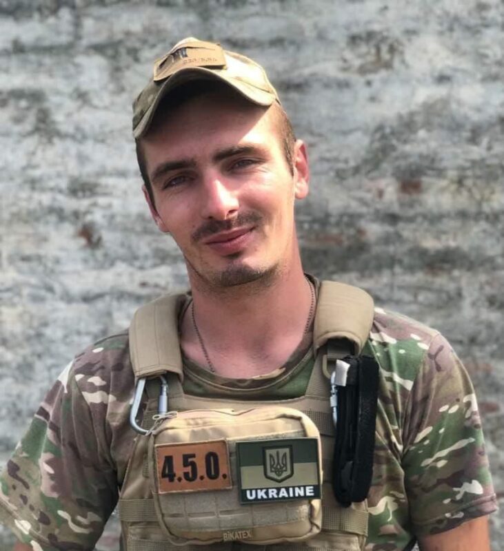 Полеглого на війні прикарпатського спортсмена та митця Тараса Лавріва кремуватимуть у Києві