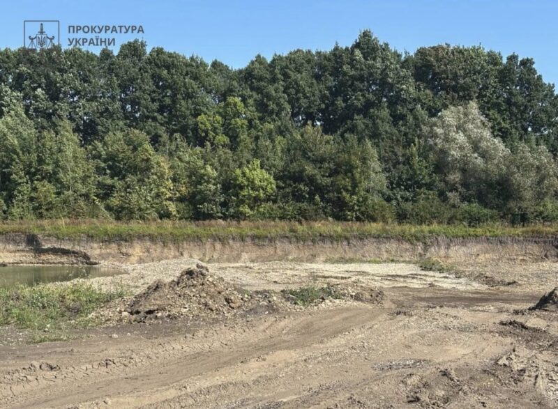На Прикарпатті викрили злочинну групу, яка видобувала копалини на майже 50 млн грн
