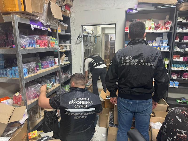 мережа підроблених товарів для курців2