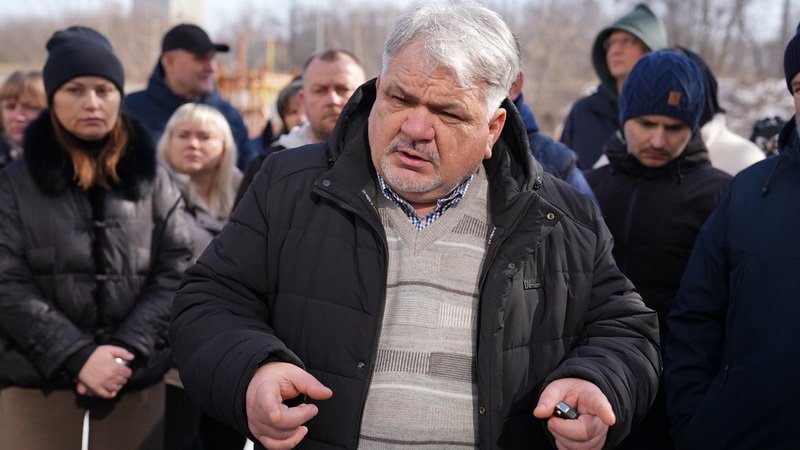 "То вже безправ'я". У Франківську люди виступили проти будівництва дороги вздовж дамби