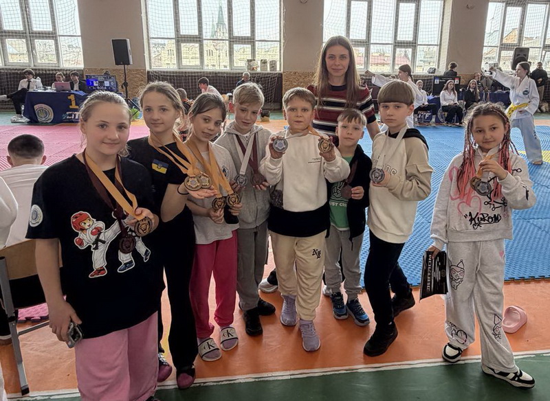 Прикарпатські таеквондисти привезли 60 медалей з чемпіонату Львівщини