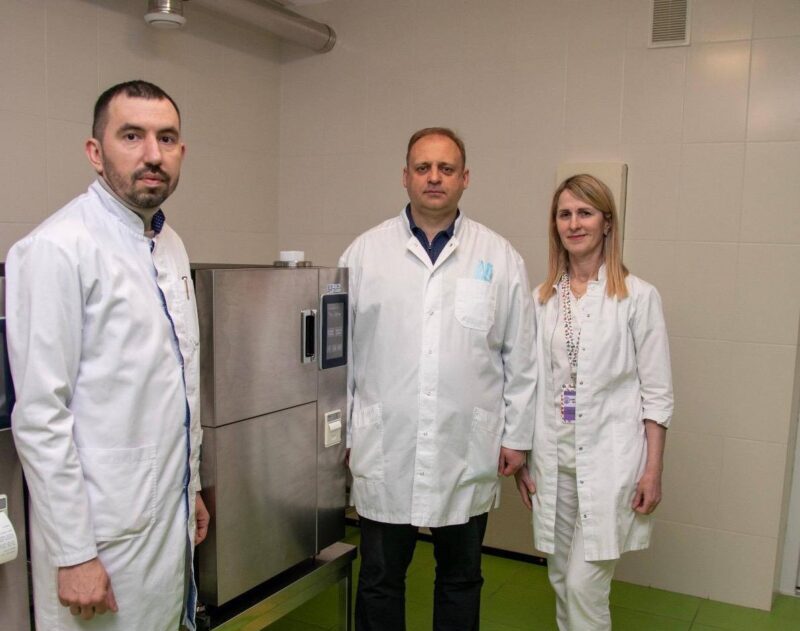 Прикарпатський онкоцентр отримав від партнерів плазмовий стерилізатор 