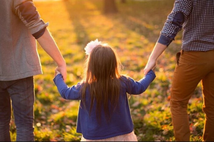 сім'я усиновлення