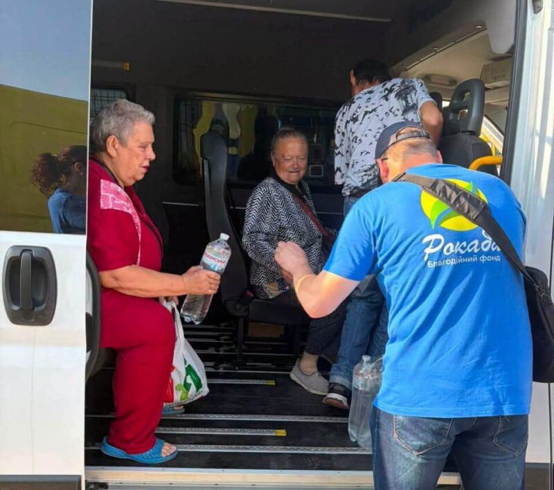 На Прикарпаття евакуювали ще вісьмох жителів Донеччини та Дніпропетровщини