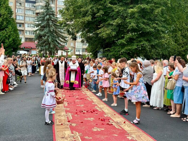 мощі 1