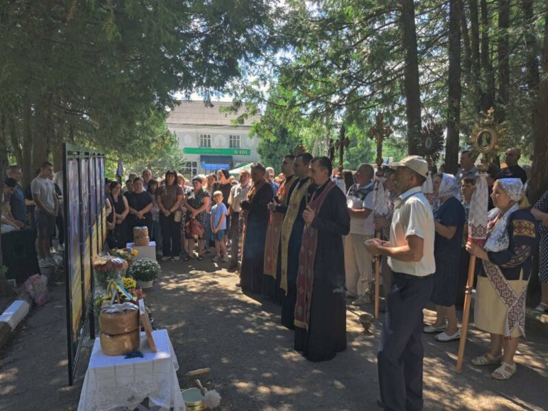 В Олешанській громаді відкрили пам’ятні банери шістьом військовим