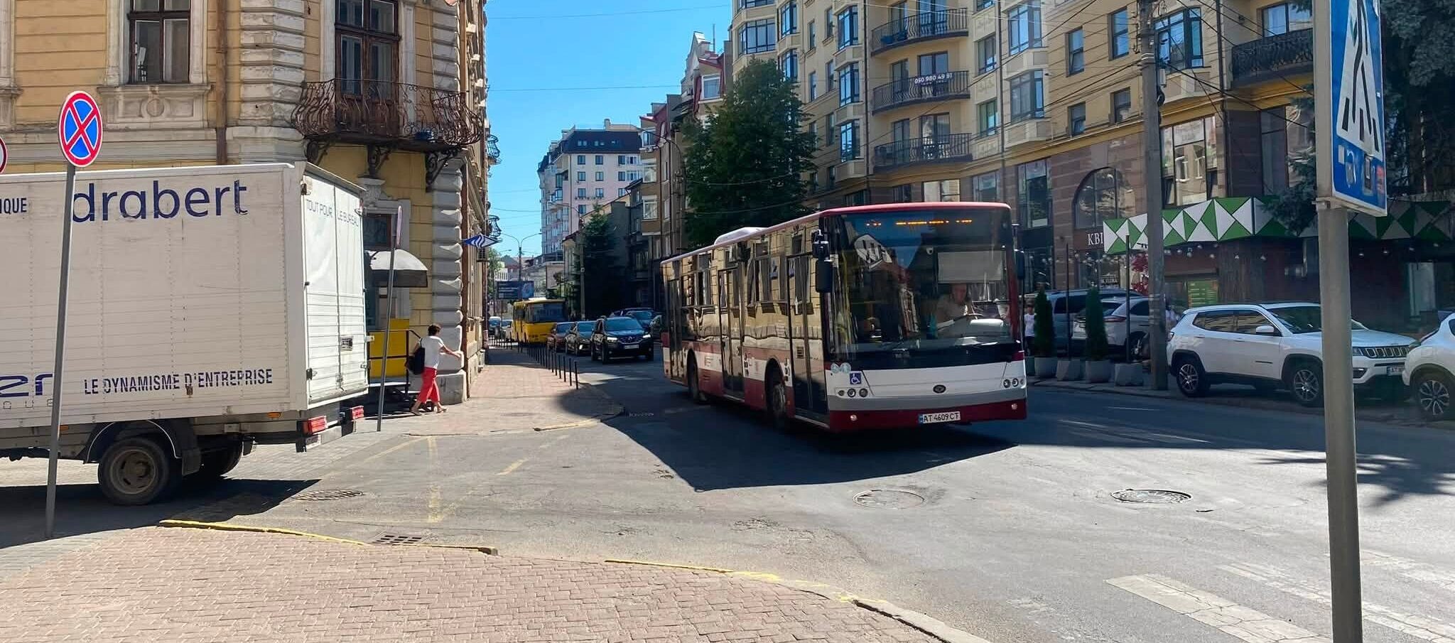 з'явиться нова зупинка на вулиці Січових Стрільців