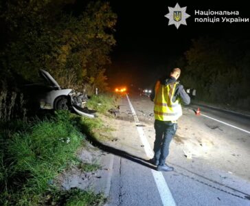 На Рогатинщині між селами Пуків та Чесники зіткнулись автомобілі «ВАЗ» та «Citroën». Унаслідок аварії 27-річний водій «ВАЗ» загинув на місці події